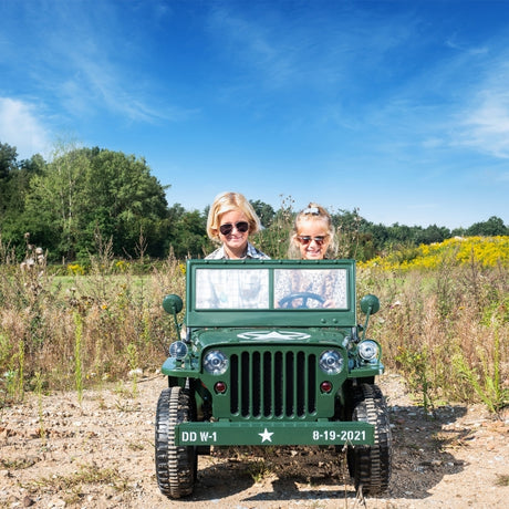 Jeep Willys Kinder-Elektroauto 3 Sitze Allrad 4x4 Schaufel Ersatzrad LEDs