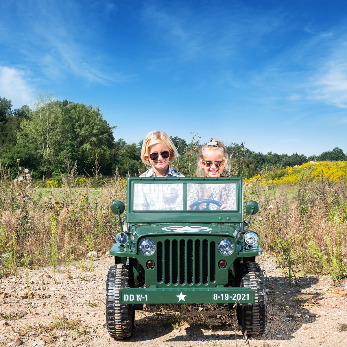 Jeep Willys Kinder-Elektroauto, 3 Sitze und 3 Gurte, Schaufel, Ersatzrad, Federung, Allrad 4x4, LEDs